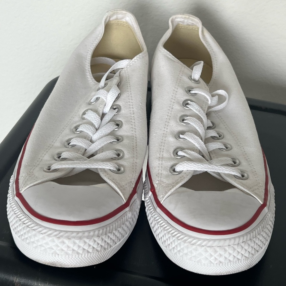Converse Chucks NWOT